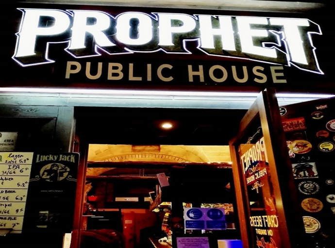 Da vent'anni serve birra a Lecce: Prophet Pub – M. Lorenzo 