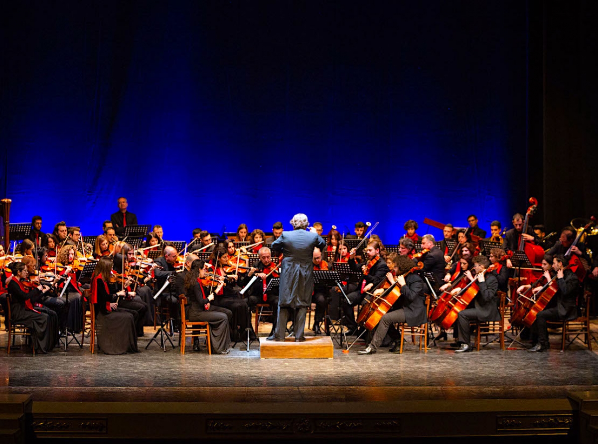 Domani, l'Orchestra Sinfonica del Conservatorio TITO SCHIPA presso il Chiostro dei Teatini a Lecce